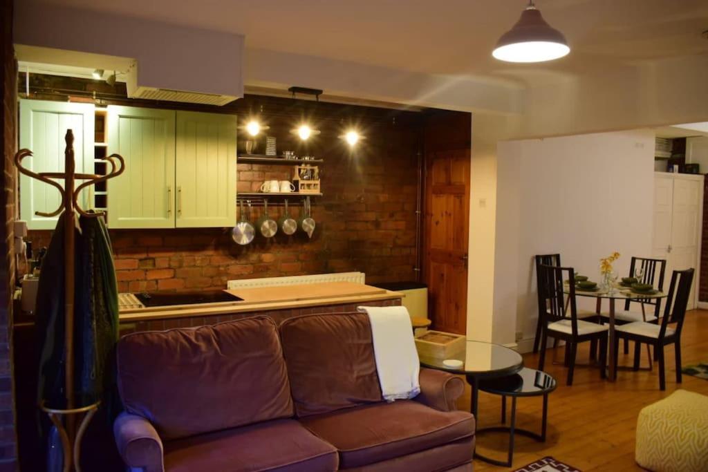 Apartamento Rock -near Centre-free On Street Parking-free Wi-fi Leeds (West Yorkshire)